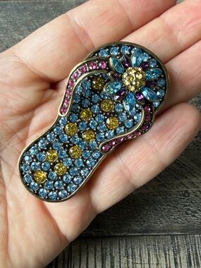 Heidi Daus "Flippin Fabulous" Crystal Flip Flop Brooch